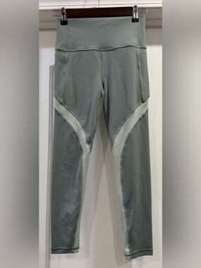 Athleta Sage Salutation Stash Pocket 7/8 Tight Leggings Sea Foam Green Size XS